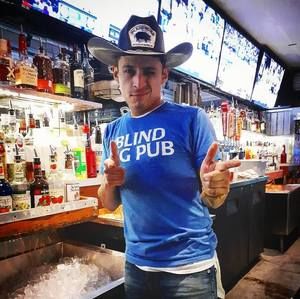 Meet your Posher, Manolo